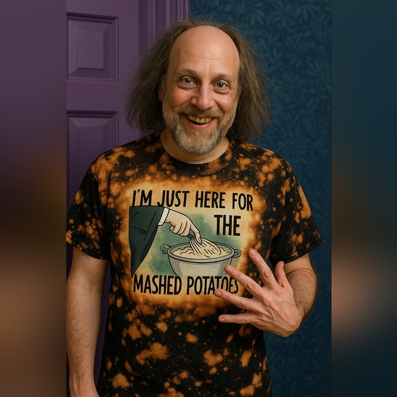 🥔 Gildan Scary Movie 2 mashed potatoes butler bleached Thanksgiving tee - Picture 1 of 12